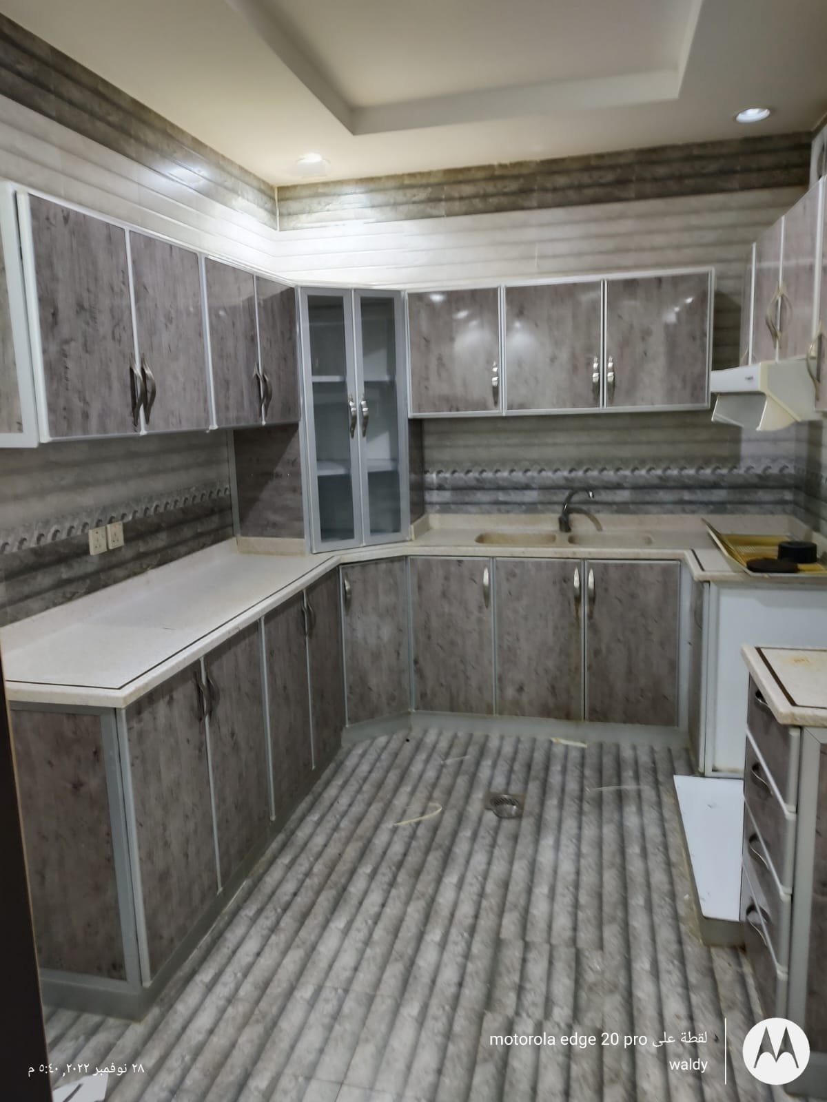 الالمنيوم للمطابخ والابواب